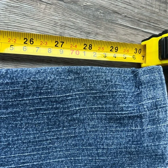 Super Cute Wrangler Jeans - Picture 4 of 6